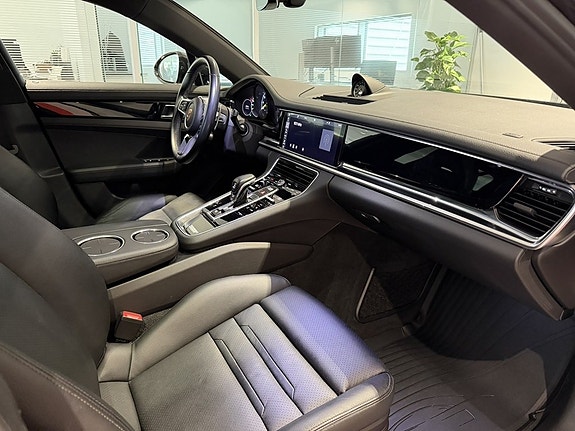 Porsche Panamera 4 23 of 24