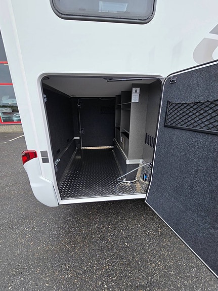 Hymer ML-T 580 Xperience 11 of 13