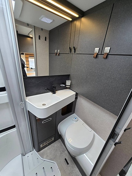 Hymer ML-T 580 Xperience 9 of 13