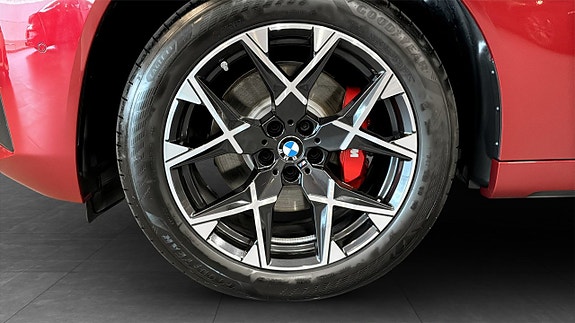 BMW X3 9 of 12