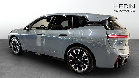 BMW iX 2 of 12