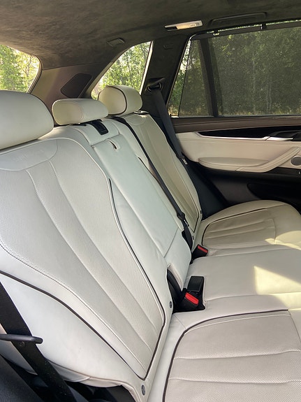 BMW X5 11 of 19