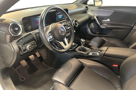 Mercedes-Benz A180 8 of 17