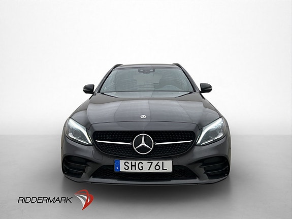 Mercedes-Benz C300 2 of 30