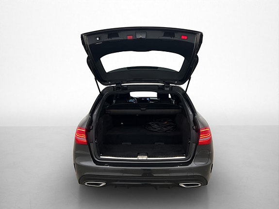 Mercedes-Benz C300 10 of 30