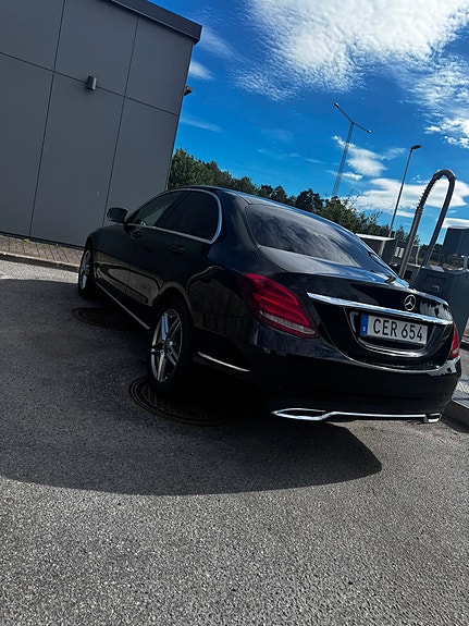 Mercedes-Benz C220 d 3 of 8