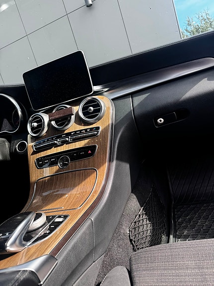 Mercedes-Benz C220 d 6 of 8