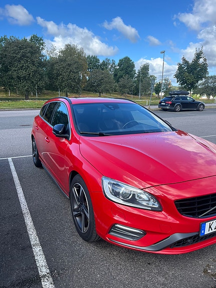 Volvo V60 2 of 6