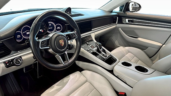 Porsche Panamera GTS 7 of 25