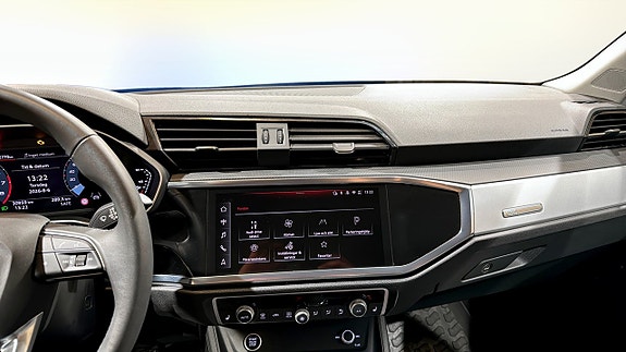 Audi Q3 9 of 20