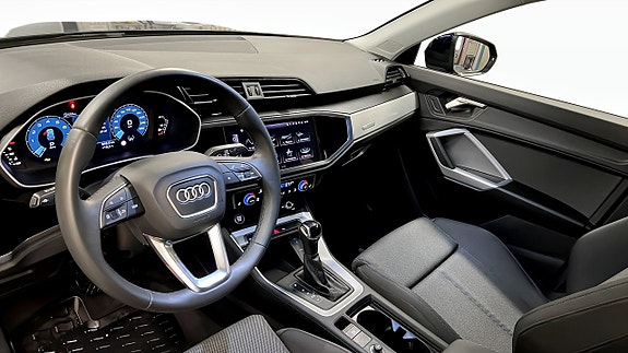 Audi Q3 7 of 23