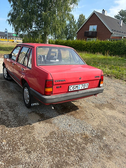 Opel Corsa 2 of 5