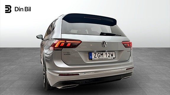 Volkswagen Tiguan 5 of 12