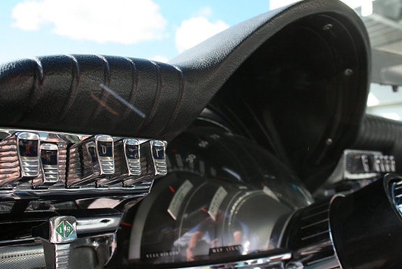 Chrysler New Yorker 15 of 27