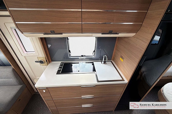 Adria Adora 593 UP | ALDE | Queenbed | Panorama 13 of 21
