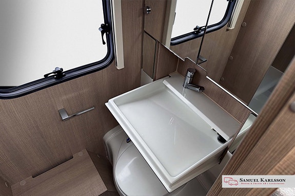 Adria Adora 593 UP | ALDE | Queenbed | Panorama 19 of 21