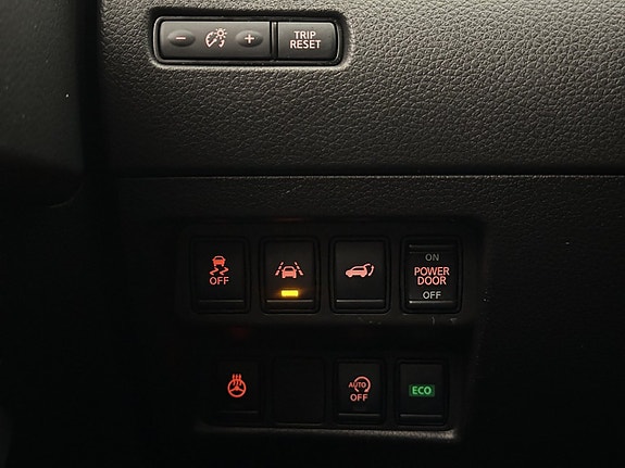 Nissan X-Trail 16 of 30