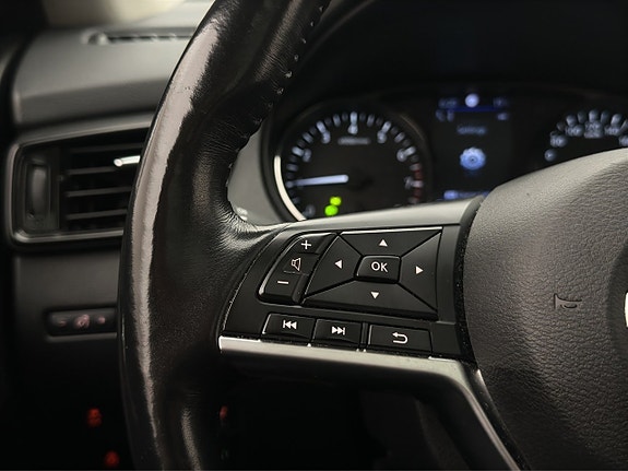 Nissan X-Trail 17 of 30