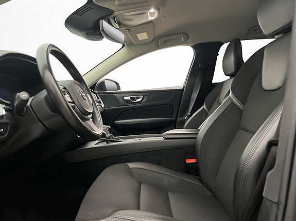 Volvo V60 14 of 29