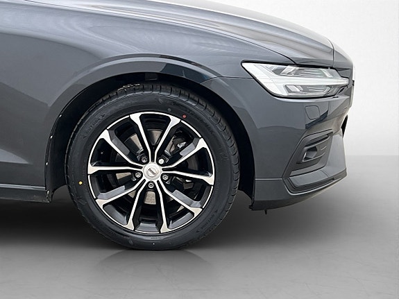 Volvo V60 10 of 29