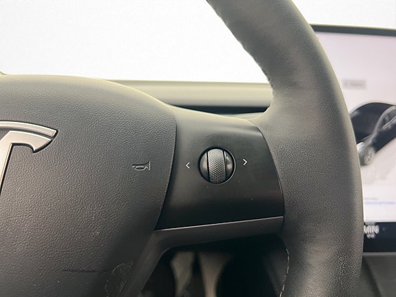 Tesla Model 3 15 of 30
