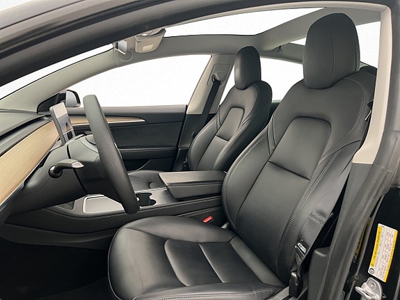 Tesla Model 3 11 of 30