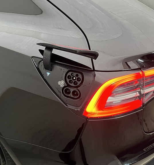 Tesla Model 3 27 of 30