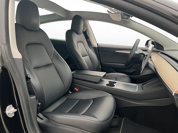 Tesla Model 3 24 of 30