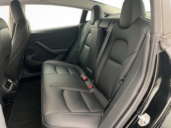 Tesla Model 3 25 of 30