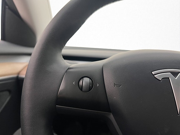 Tesla Model 3 14 of 30