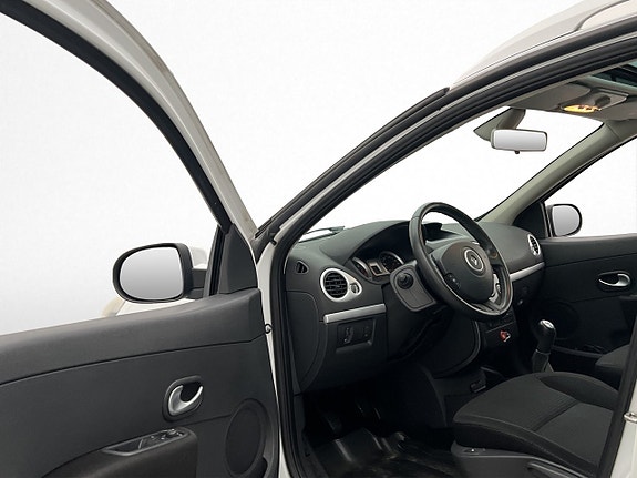 Renault Clio 10 of 28