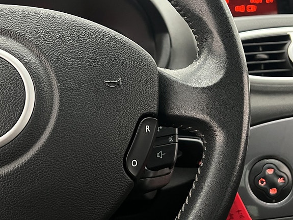Renault Clio 16 of 28