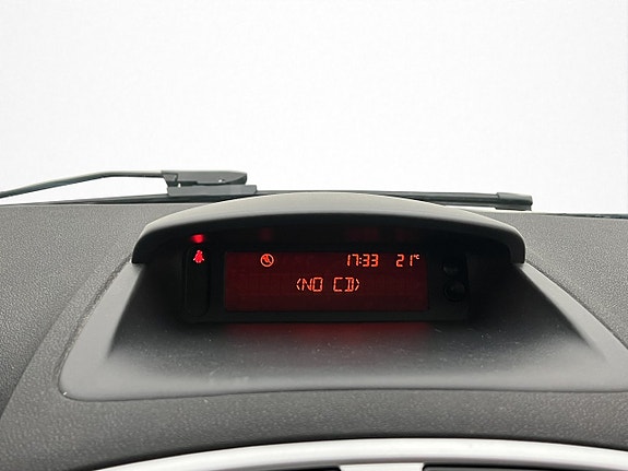 Renault Clio 18 of 28