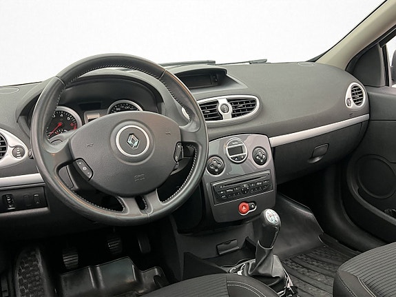 Renault Clio 12 of 28