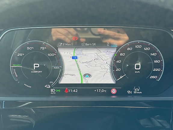 Audi e-tron 18 of 26