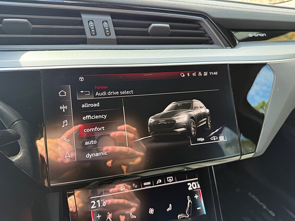 Audi e-tron 23 of 26