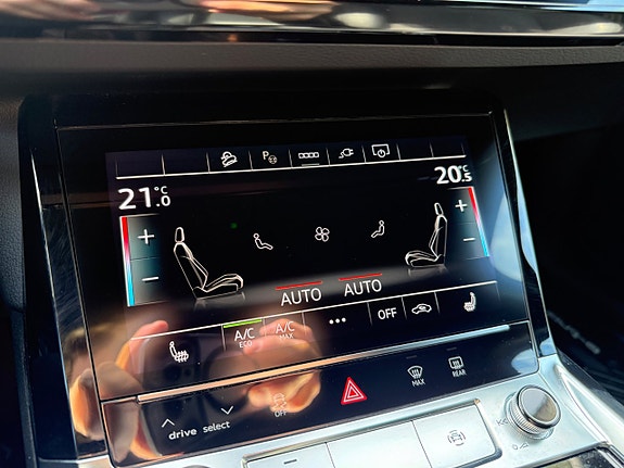 Audi e-tron 24 of 26