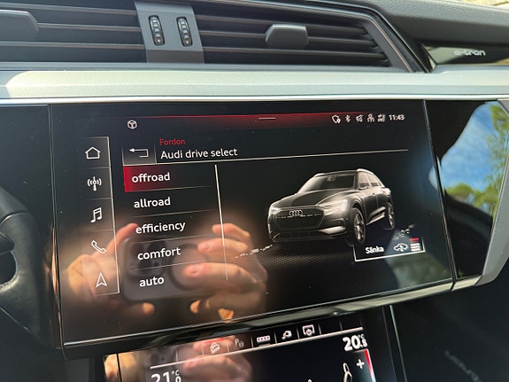 Audi e-tron 25 of 26