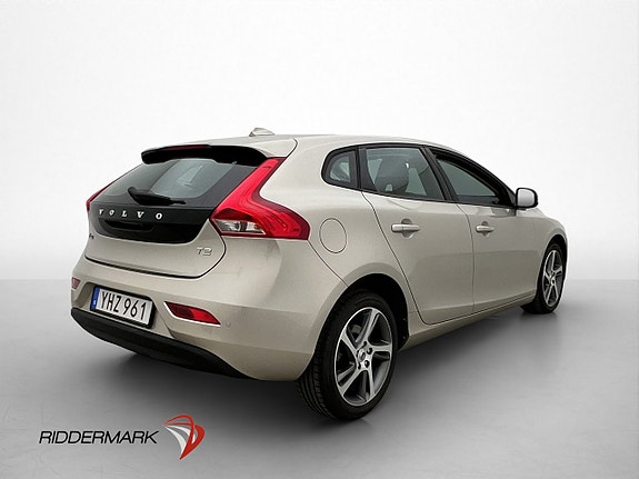 Volvo V40 8 of 30