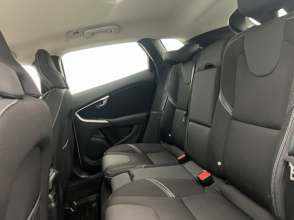 Volvo V40 26 of 30