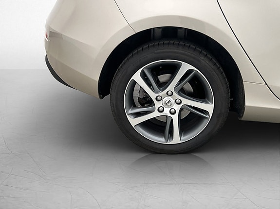 Volvo V40 30 of 30