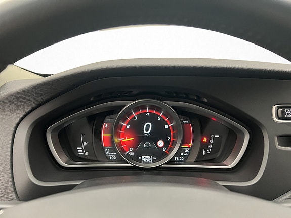 Volvo V40 16 of 30