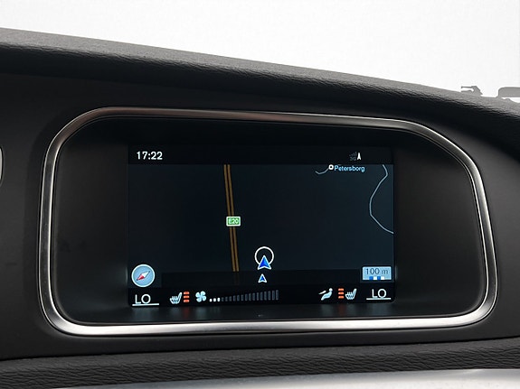 Volvo V40 20 of 30