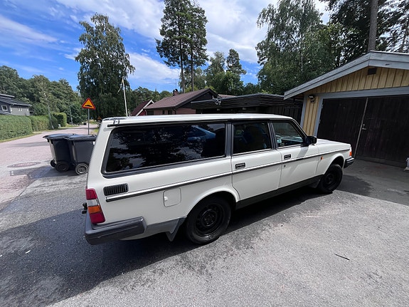 Volvo 240 12 of 13