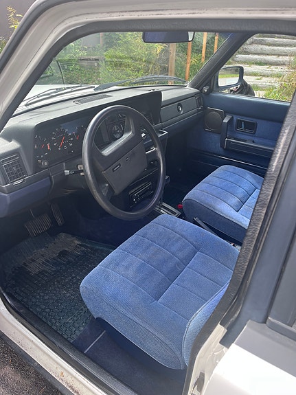 Volvo 240 6 of 13