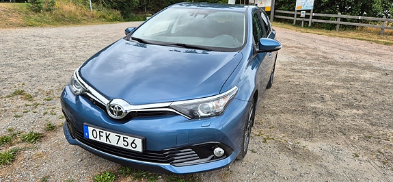 Toyota Auris 4 of 4