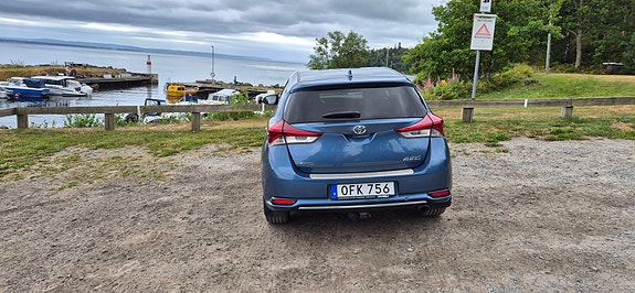 Toyota Auris 2 of 4