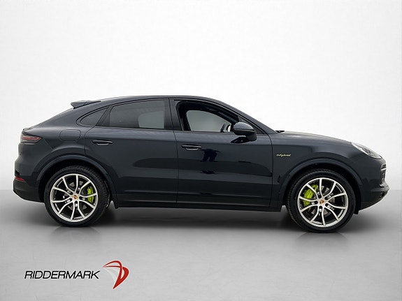Porsche Cayenne 9 of 30