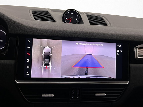 Porsche Cayenne 29 of 30