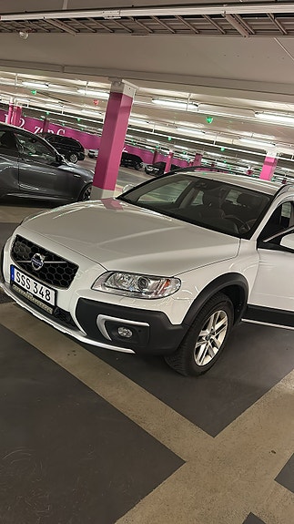 Volvo XC70 2 of 5